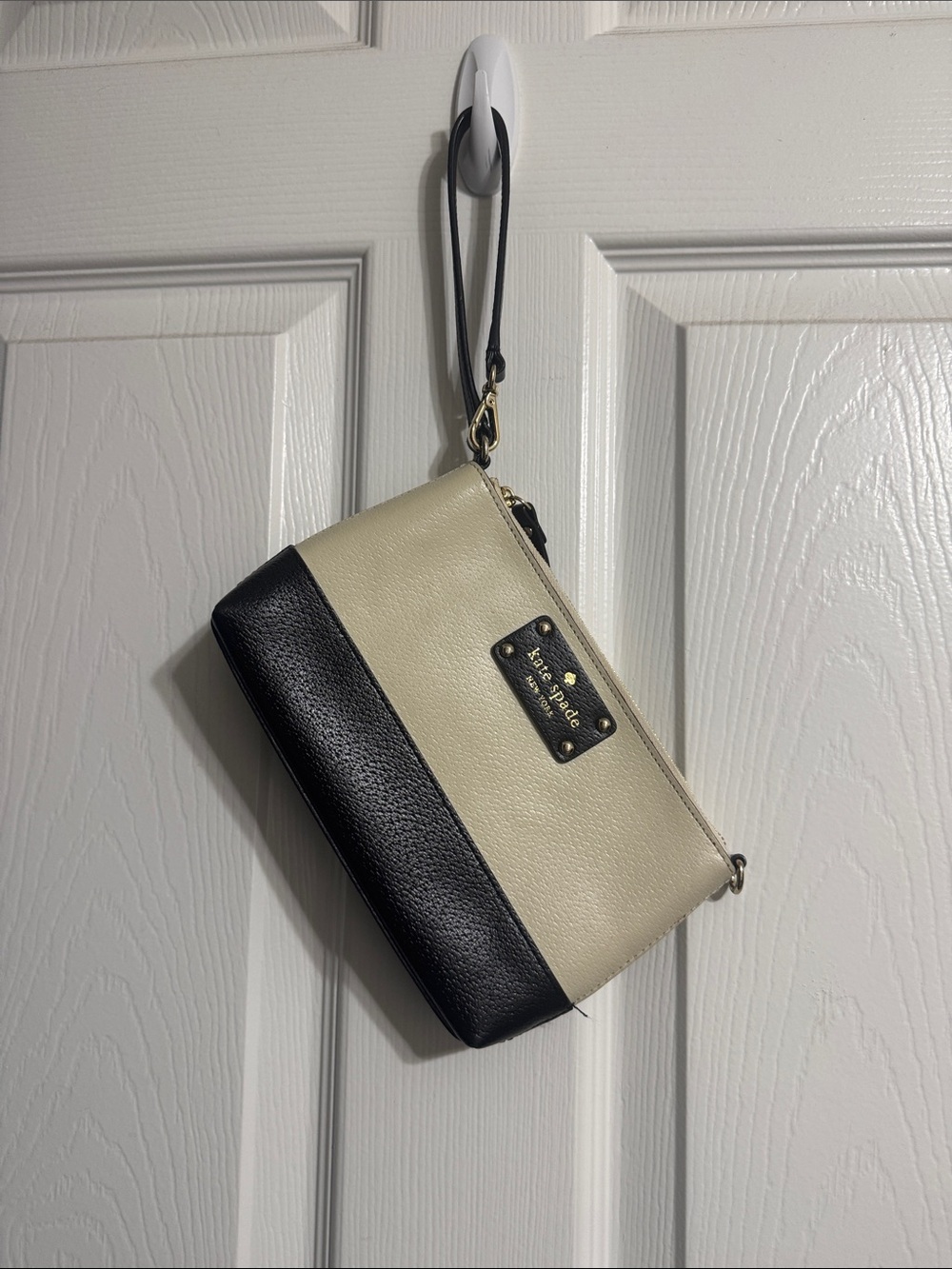 kate spade Black and White Two-Tone Tote with Matching Wristlet - Picture 13 of 13